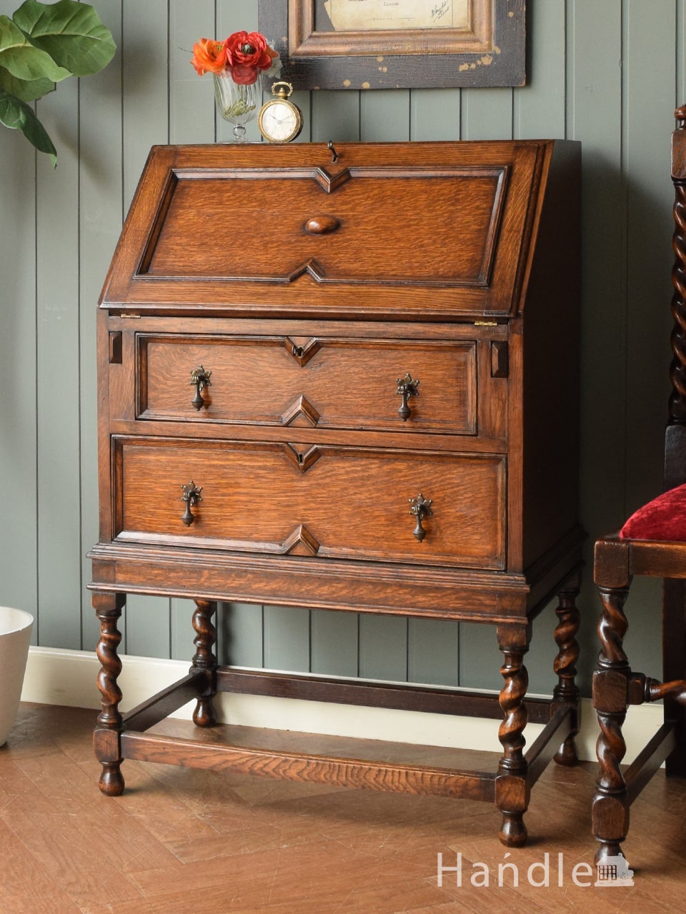 英国アンティークのライティングビューロー、オーク材とウォールナット