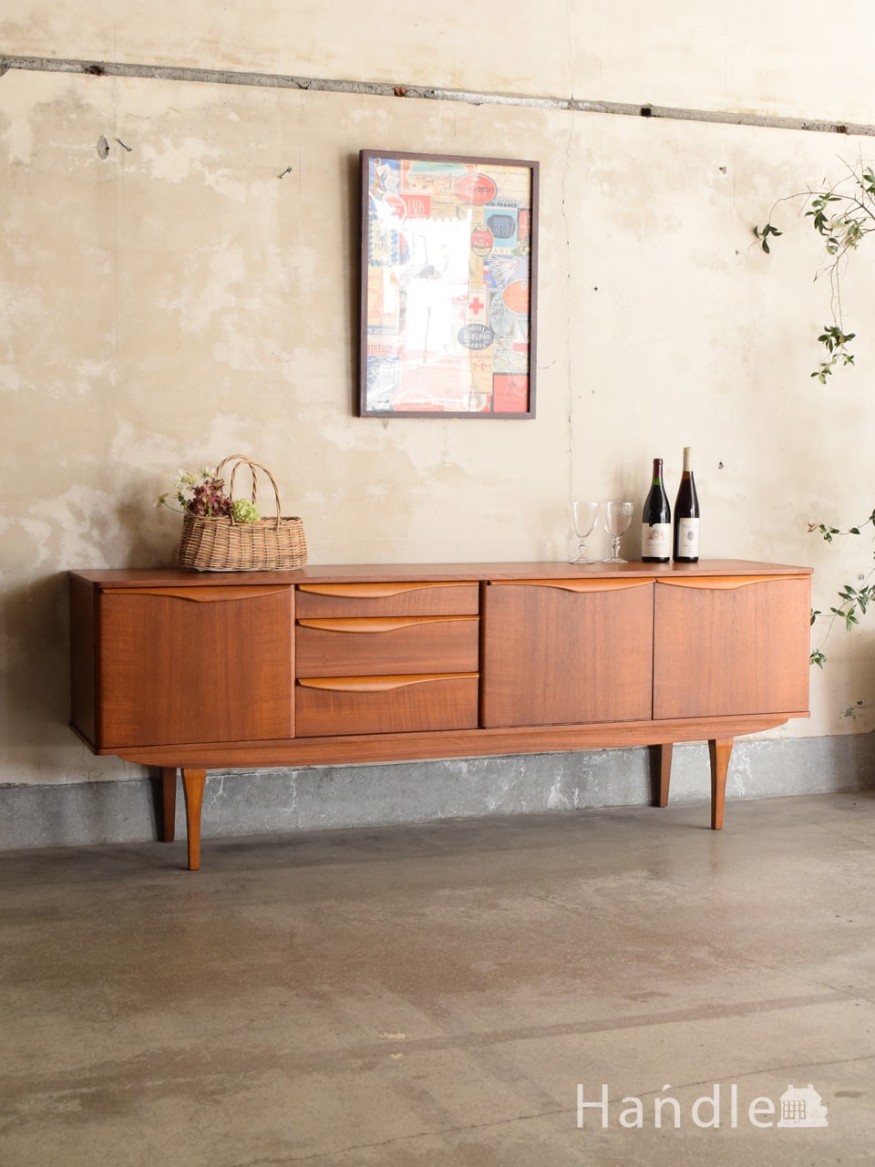 イギリスから届いたアンティークの家具、STONEHILLのおしゃれなサイド