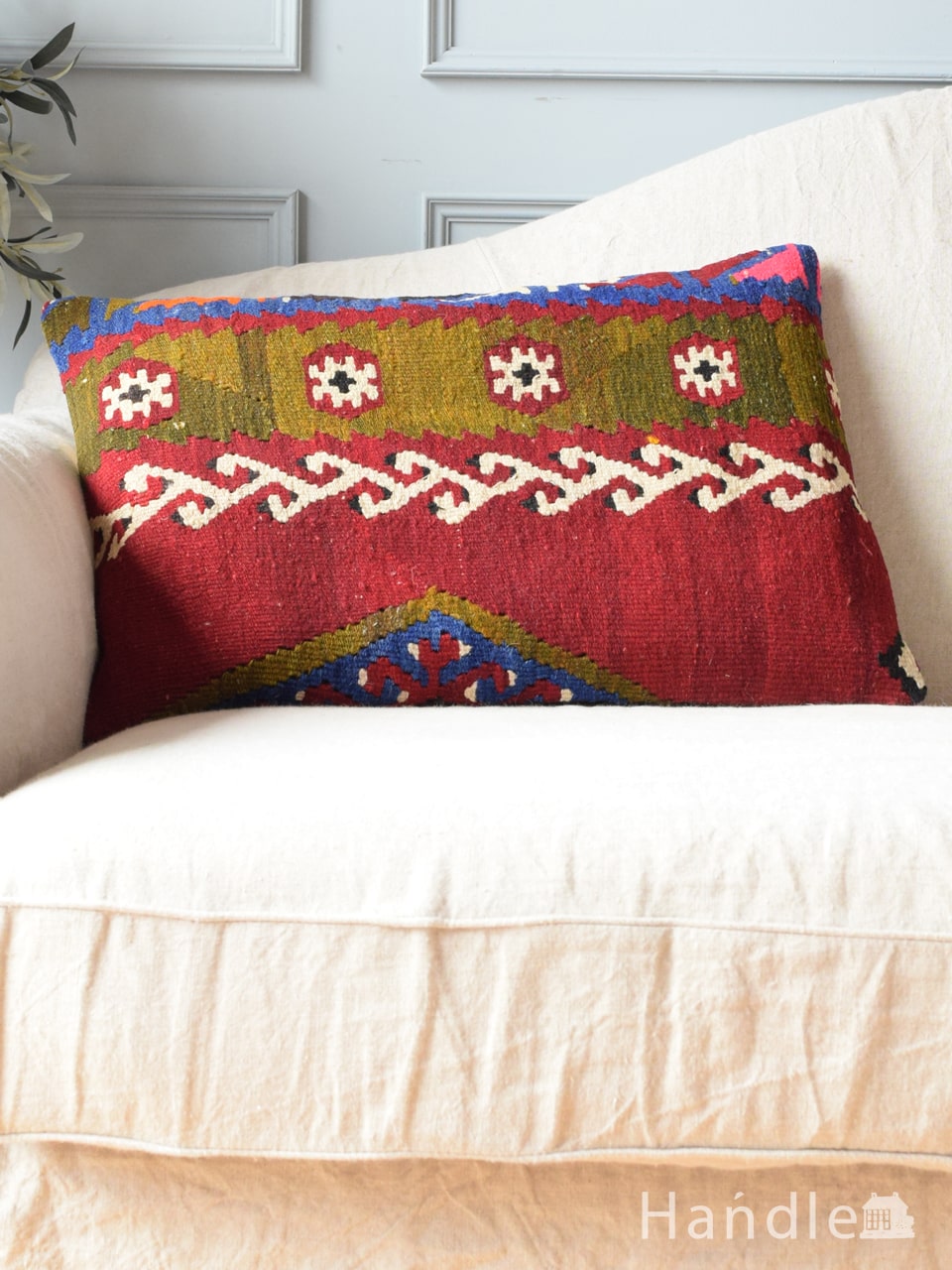 プトラック（Pitrak）✕波モチーフのオールドキリムのクッションカバー