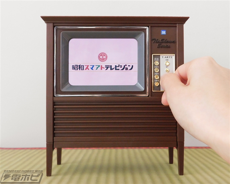 家電ガジェット「ザ・昭和シリーズ」が始動！テレビを叩く、レコードに