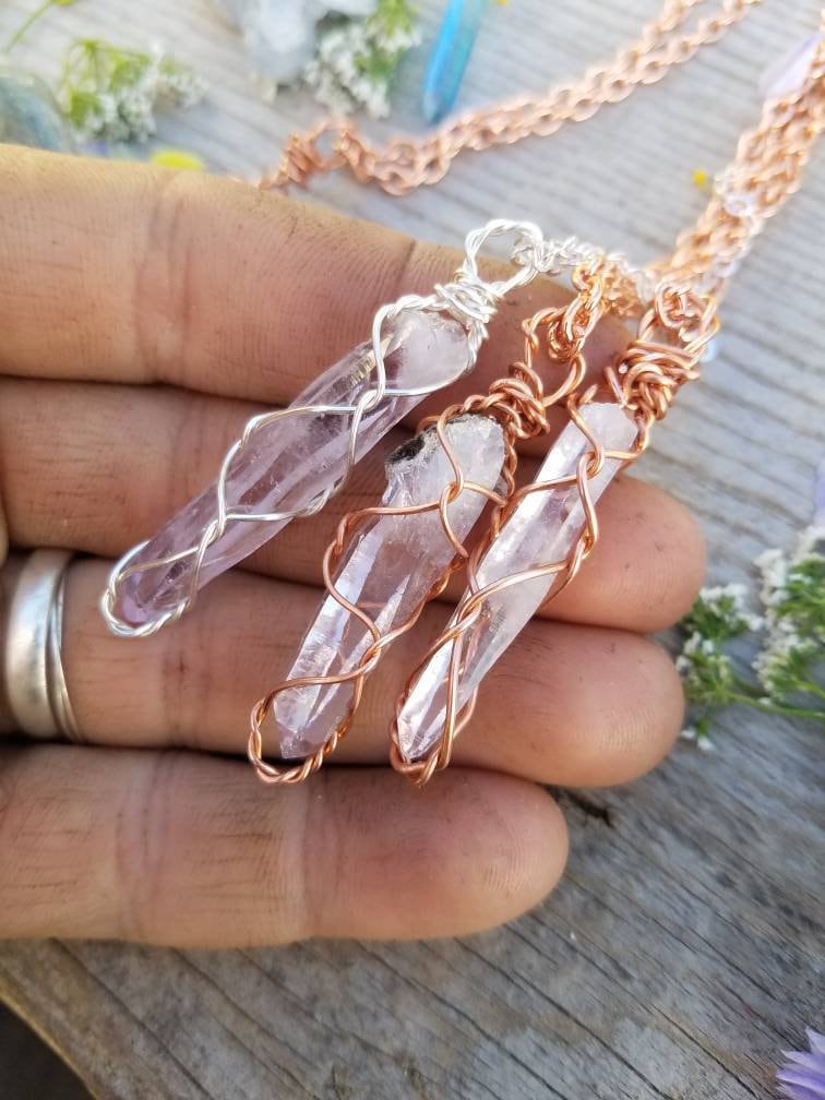 ベラクルス産アメジストクリスタルペンダント、ライトベラクルス産