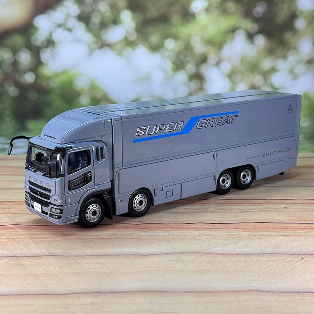 1/43 Scale Mitsubishi FUSO Super Great Tractor truck Grey Diecast