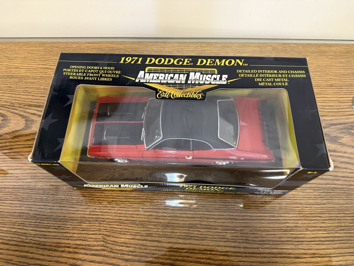 ERTL 33201 1:18 American Muscle 1971 DODGE DEMON Red Black Hobby