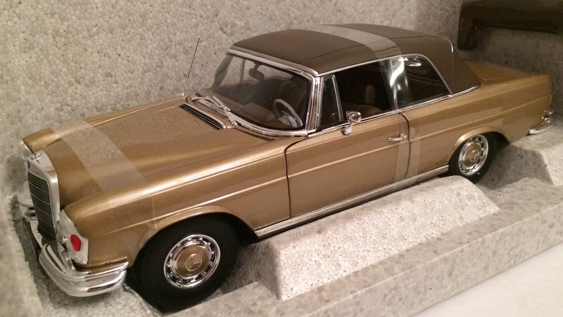 Norev 1:18 Mercedes Benz 280 SE Cabriolet W111 ( 1968-1969