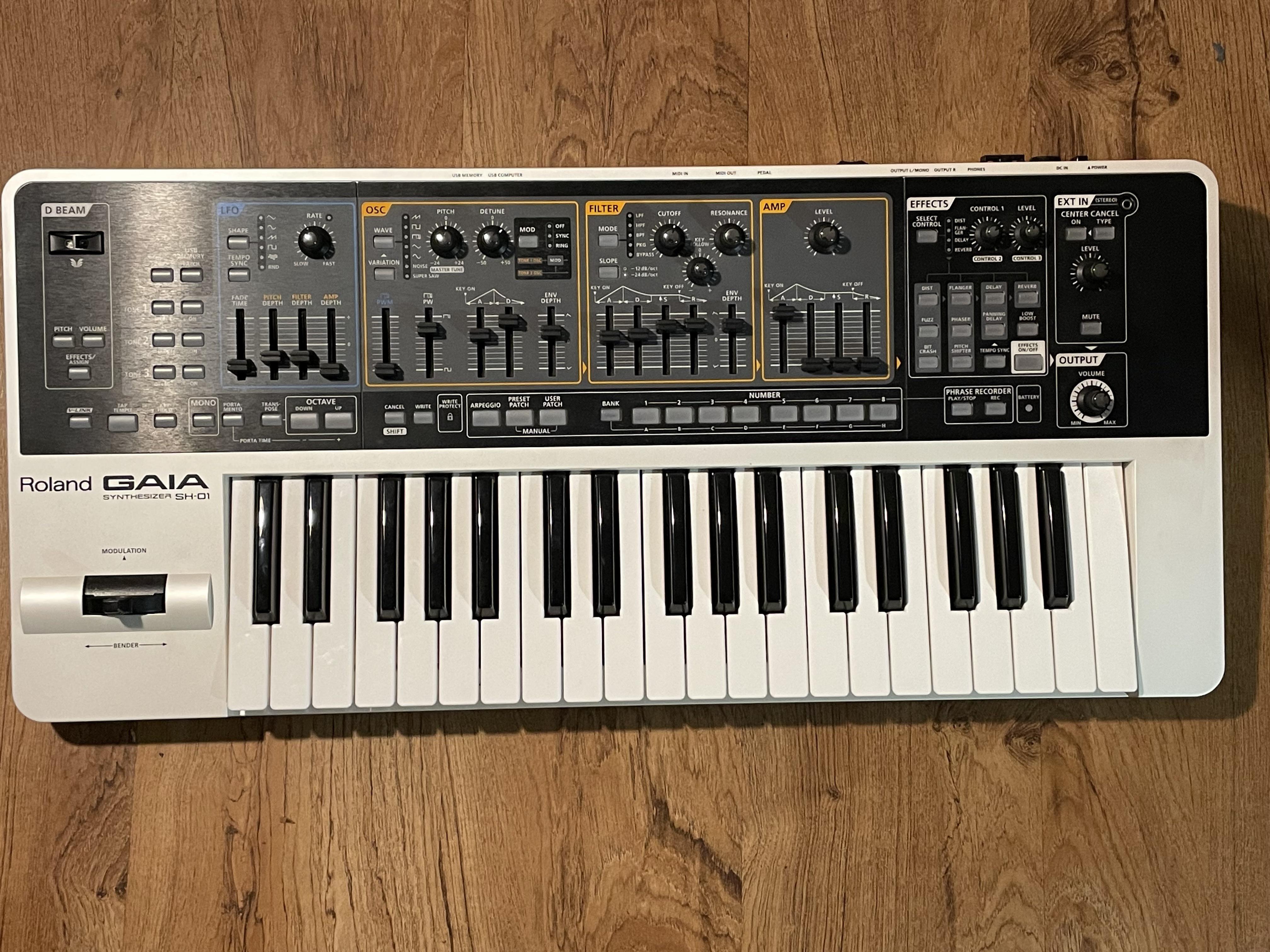 やっとRoland GAIA SH-01を手に入れた！ : r/synthesizers