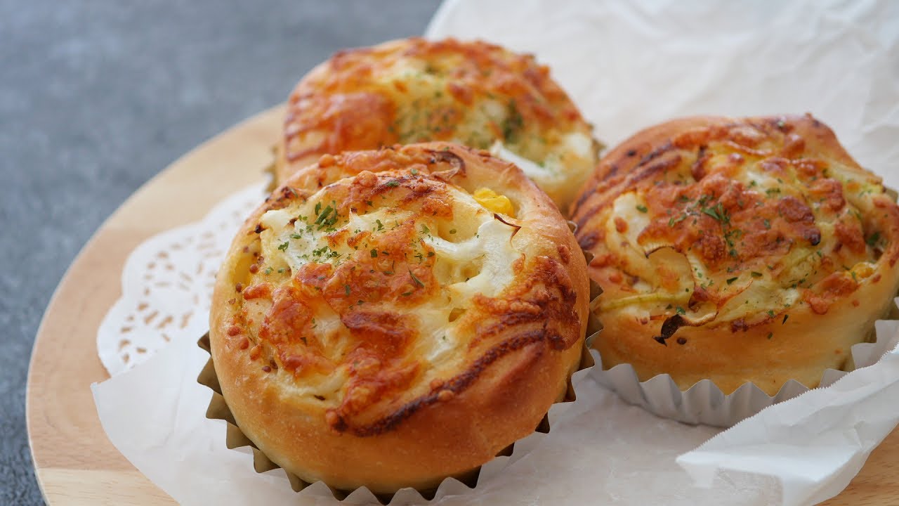 ふわふわ惣菜パンを焼こう!コーンツナマヨパン♡具材を変えれば色々