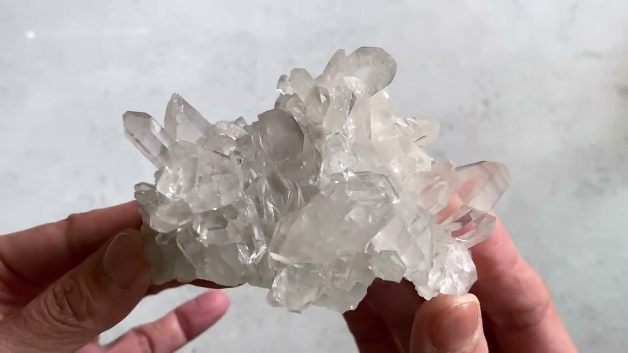 マダガスカル産水晶クラスター 2477｜【送料無料】Madagascar Clear