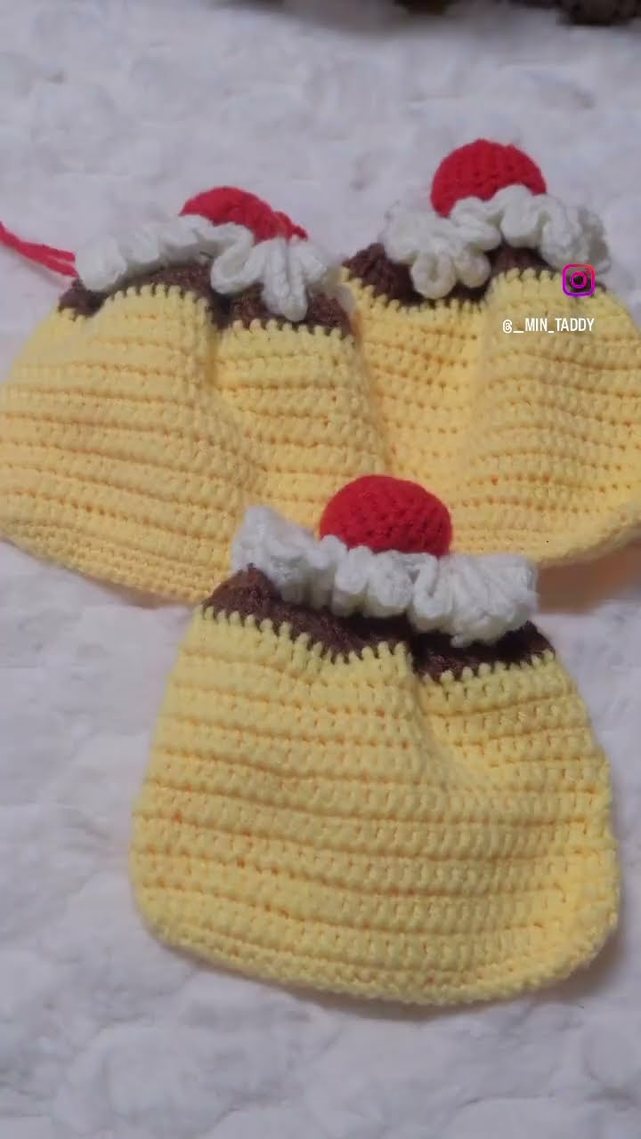 大好きなプリンのポーチを編みました🍮#初投稿 #かぎ針編み #編み物