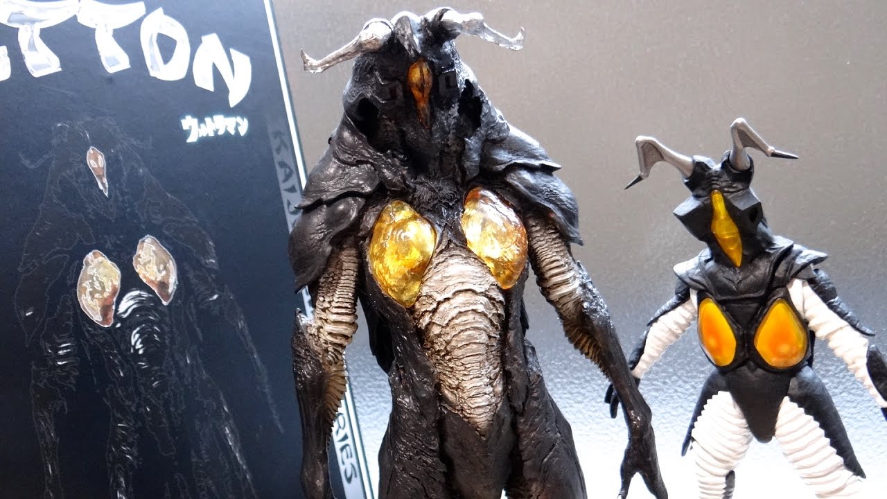 Over 10,000 yen retail price & 32cm tall super sculpted figure