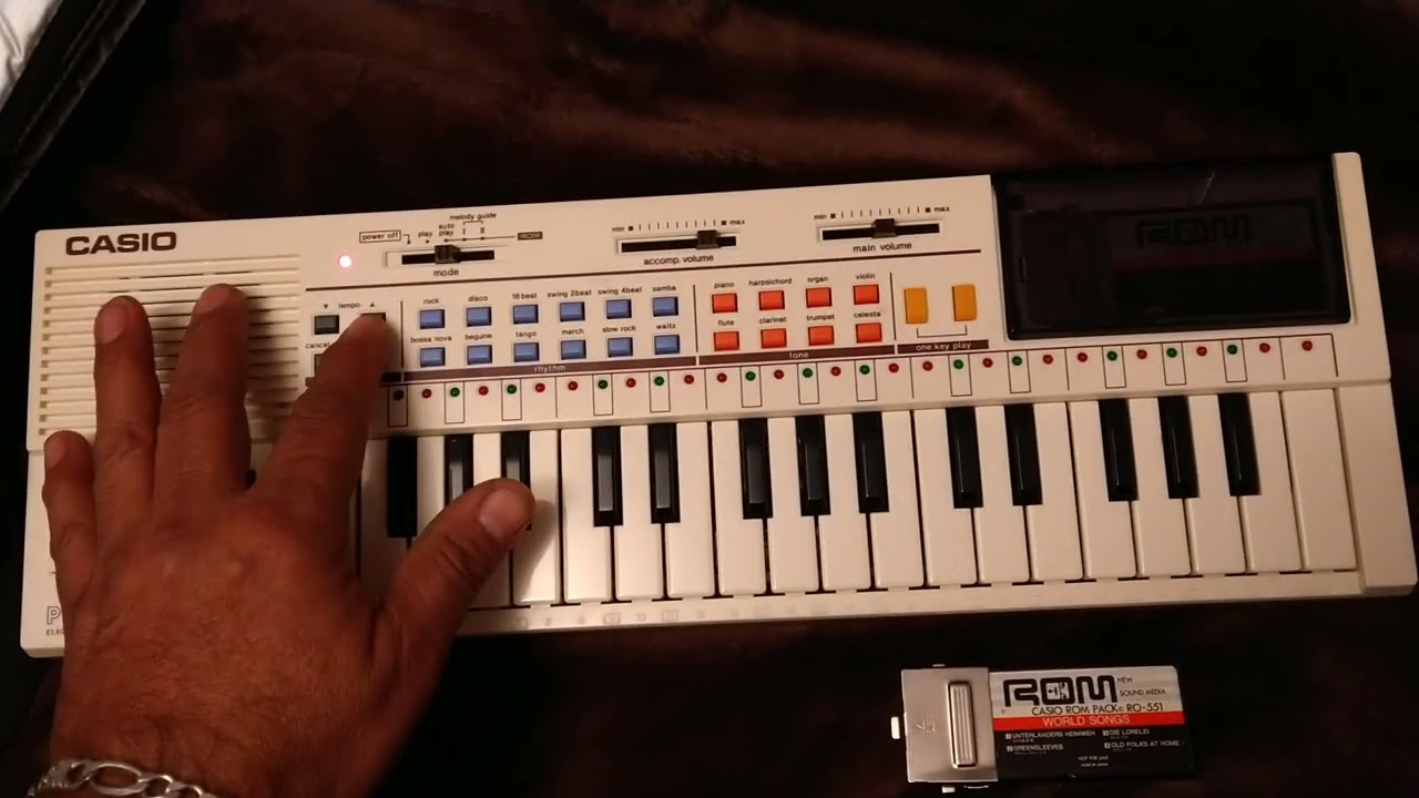 Casio pt-80 with thriller ROM pack - YouTube