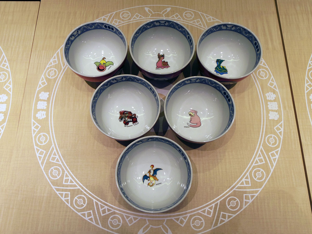 底にポケモンをデザインするオリジナル丼＝吉野家×ポケモン - シブヤ