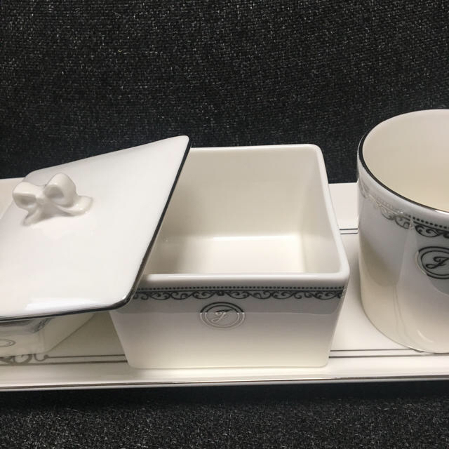 JILLSTUART - 値下げ【新品未使用】JILL STUART 陶器トレイ ノベルティ