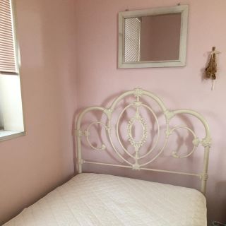 LAURA ASHLEY（ベッド/マットレス）のフリマアイテム一覧