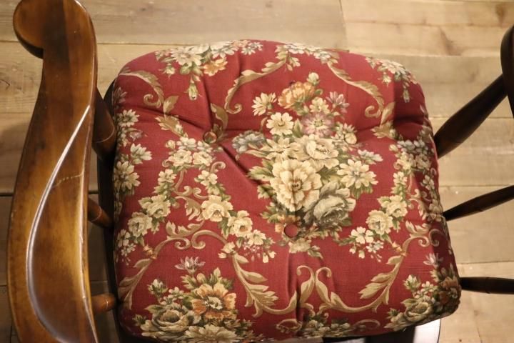 飛騨高山の家具メーカーキツツキマークの