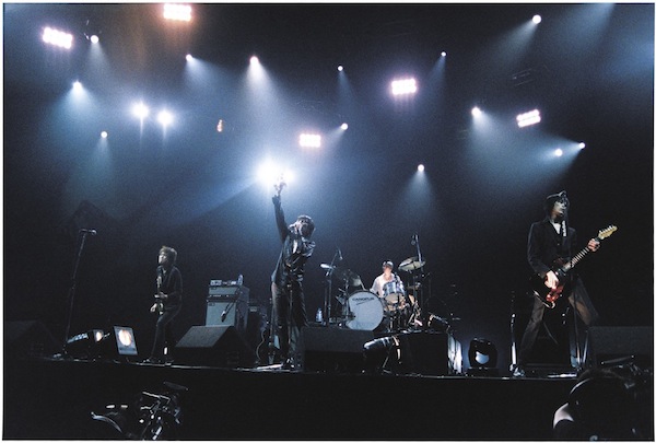 THEE MICHELLE GUN ELEPHANTのラスト・ツアーに密着 全400ページの写真