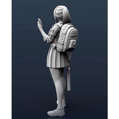 1/35 パワースーツを身に付けた盗賊団の美少女首領 未塗装 レジン製