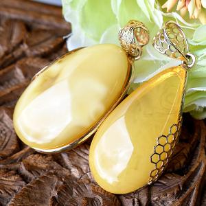 大粒 琥珀 ペンダントトップ グリーンアンバー きらきらグリッター