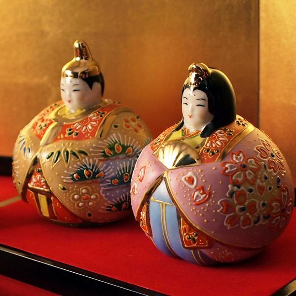 九谷焼 名入れ木札無料 玉雛人形 桜盛 3号 台・敷物・立札・屏風付