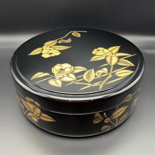 輪島塗 茶櫃 –椿の点彫り沈金仕上げ- [内外面とも黒色]｜輪島市の