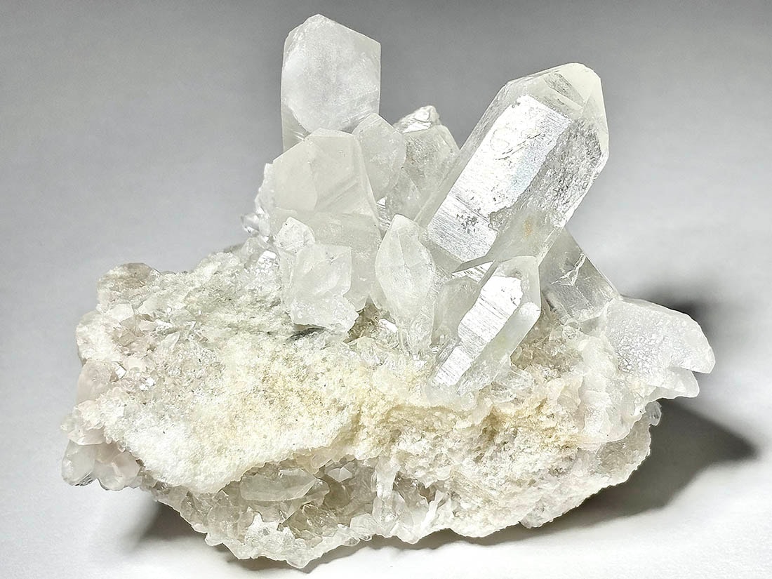 インド・マニカラン産 ヒマラヤ水晶クラスター / Himalayan Quartz