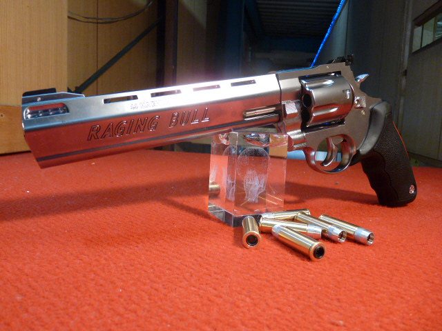 マルシン・トーラス レイジングブル HWグロスシルバー8mmBB 8.375in