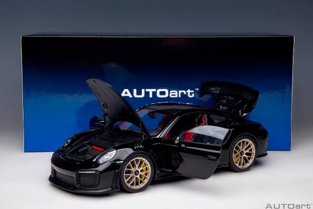 新品 78186 オートアート 1/18 ポルシェ 911 （991.2） GT2 RS