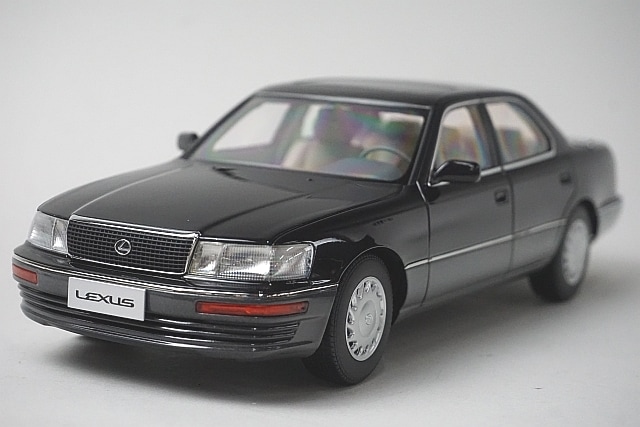 新品 8230811B XiaoGuang MODEL 1/18 レクサス LS400 1993 ブラック