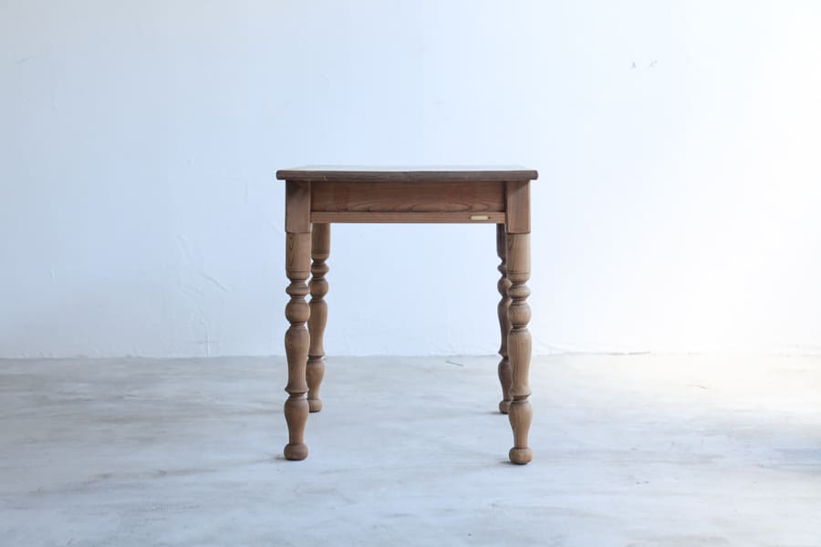 両引のろくろ脚のデスクの通販 | ライフスタイルショップICCA Online shop