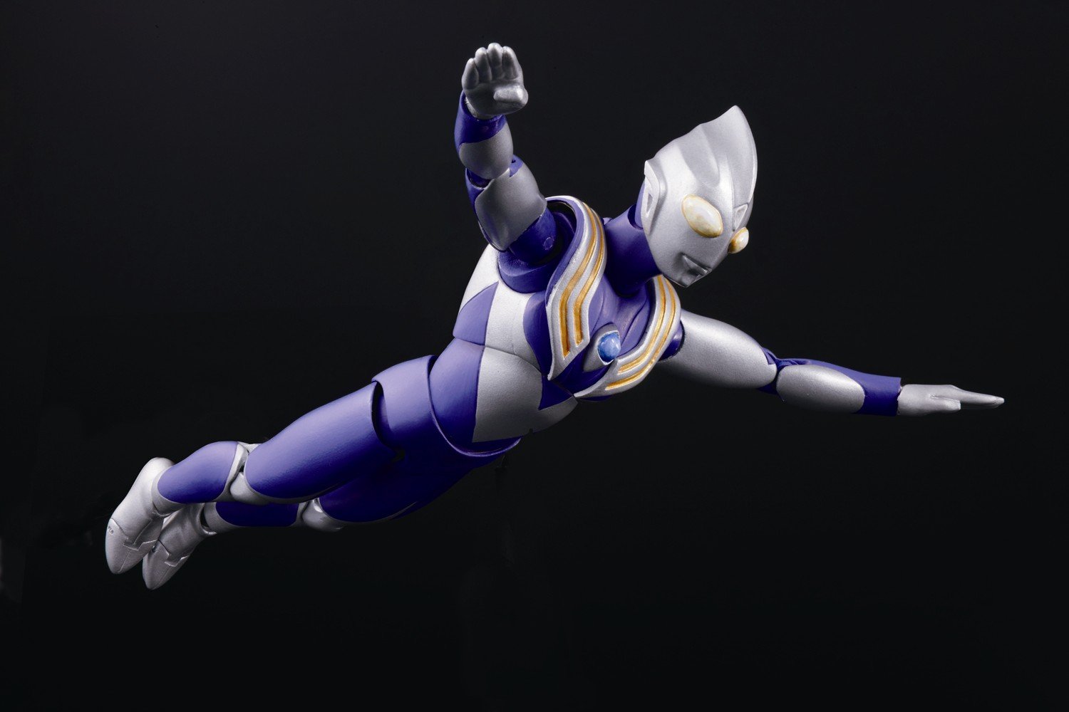 Amazon.co.jp: TAMASHII NATIONS ULTRA-ACT ウルトラマンティガ スカイ