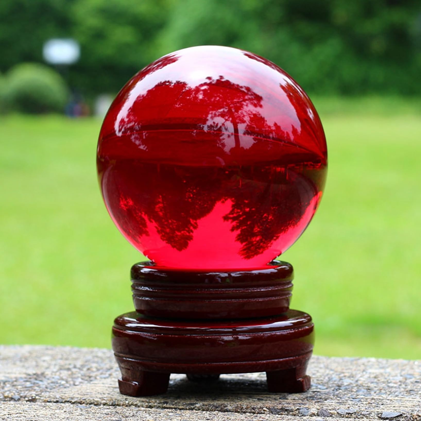 Amazon.co.jp: クリスタルボール 木台座付き 水晶玉 大きいサイズ 8cm
