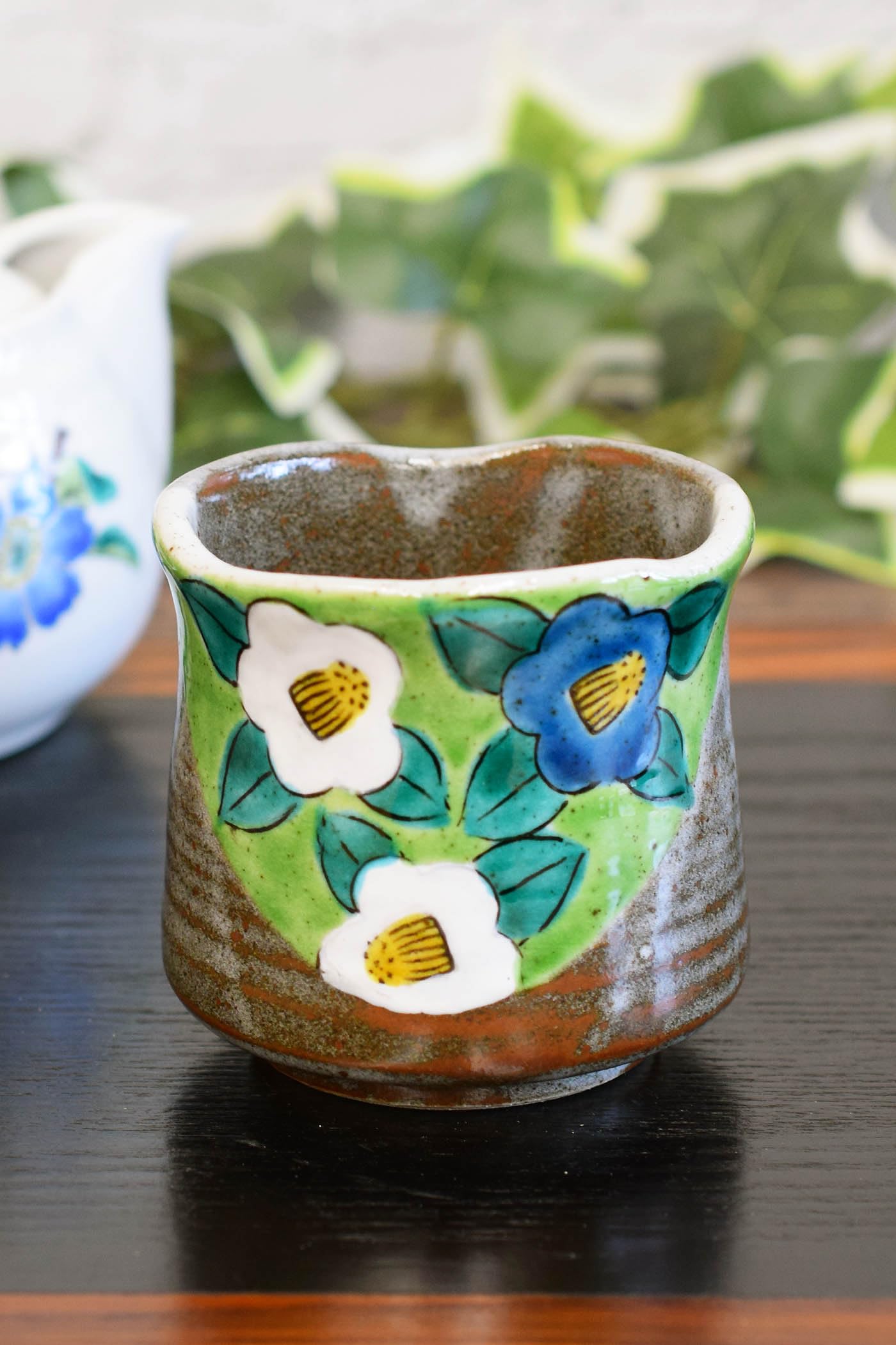 Amazon | 和座の蔵 湯呑み おしゃれ 九谷焼 湯のみ 椿 湯呑み茶碗 陶器