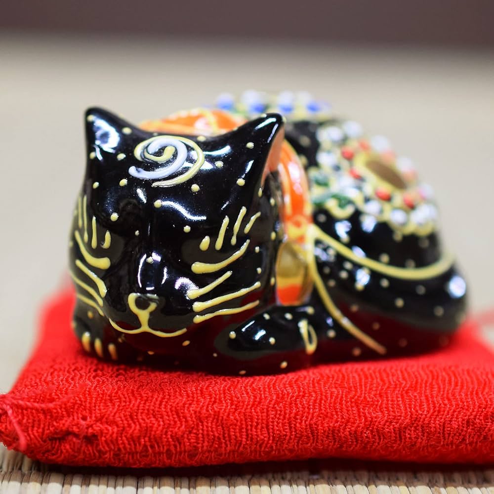 Amazon.co.jp: 招き猫 置物 九谷焼 ちび眠り猫 黒盛 開店祝い 誕生日