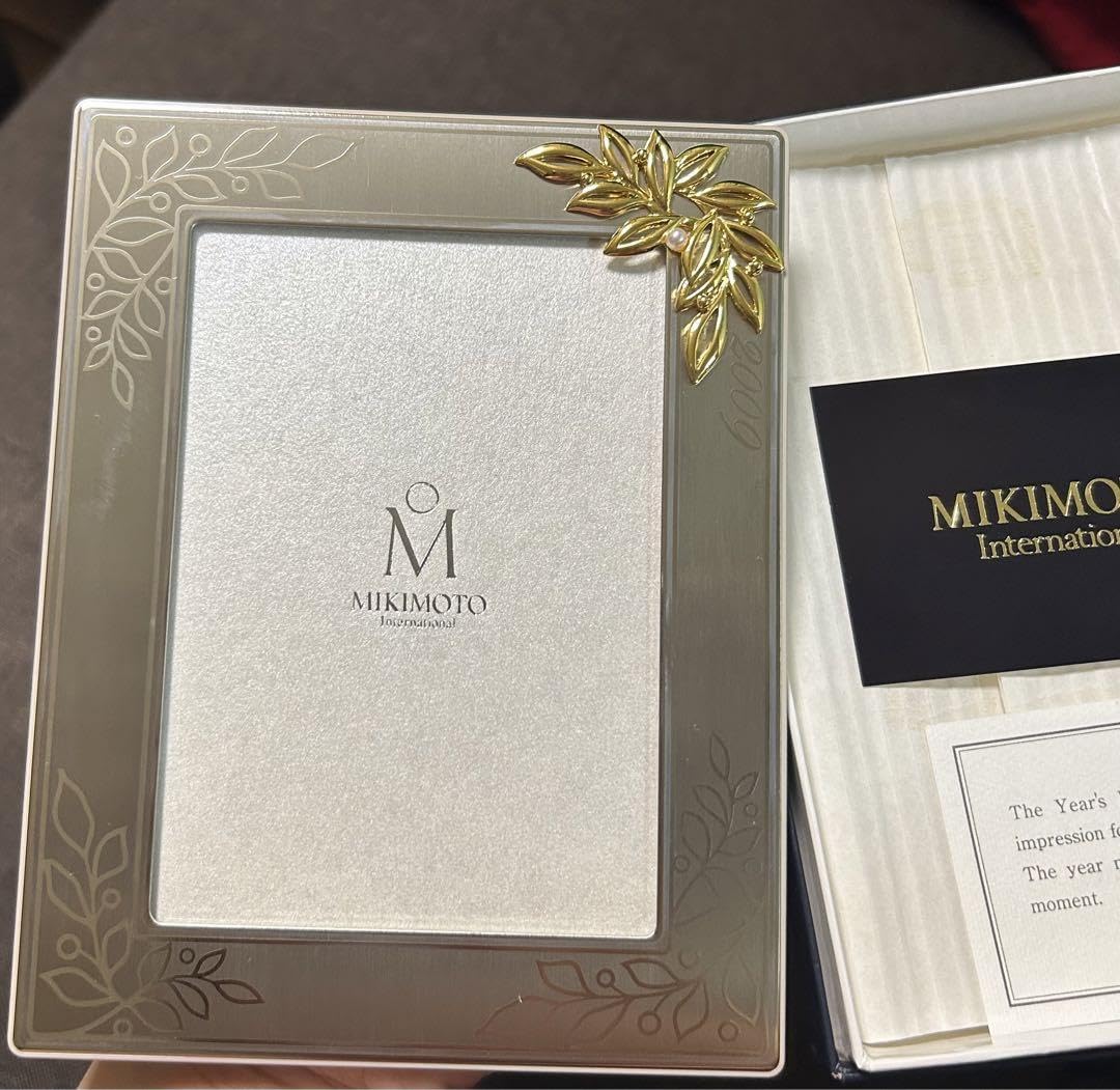 Amazon.co.jp: MIKIMOTO ミキモト フォトフレーム 写真立て 2009 : ホビー
