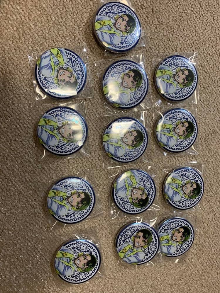 Amazon.co.jp: ブルーロック展 蜂楽廻 アルティメタルバッジ 缶バッジ