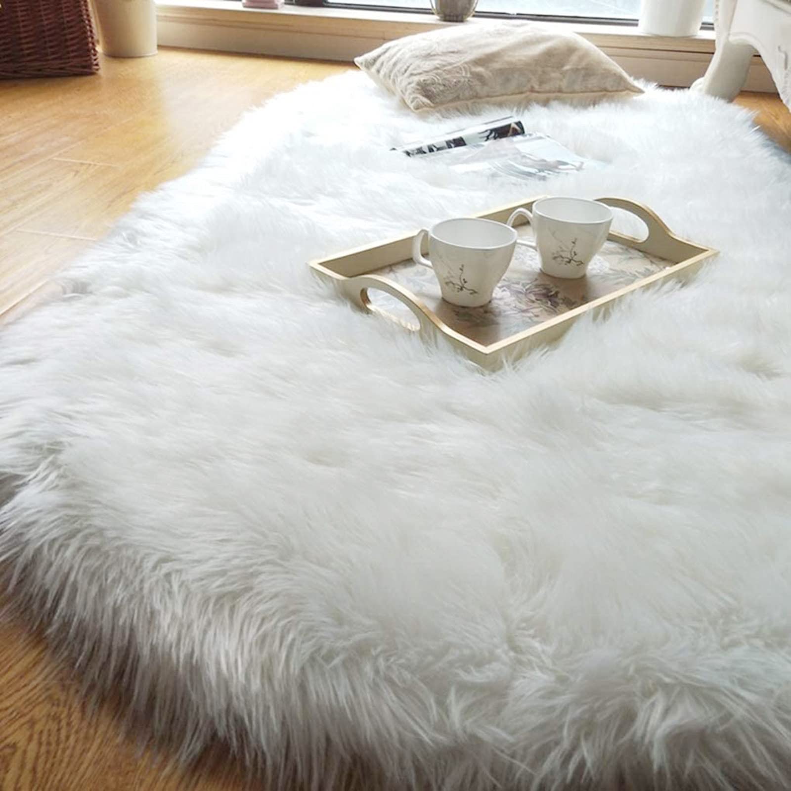 Amazon｜STAERTME ファー ラグ 北欧 カーペット ふわふわ絨毯 厚手