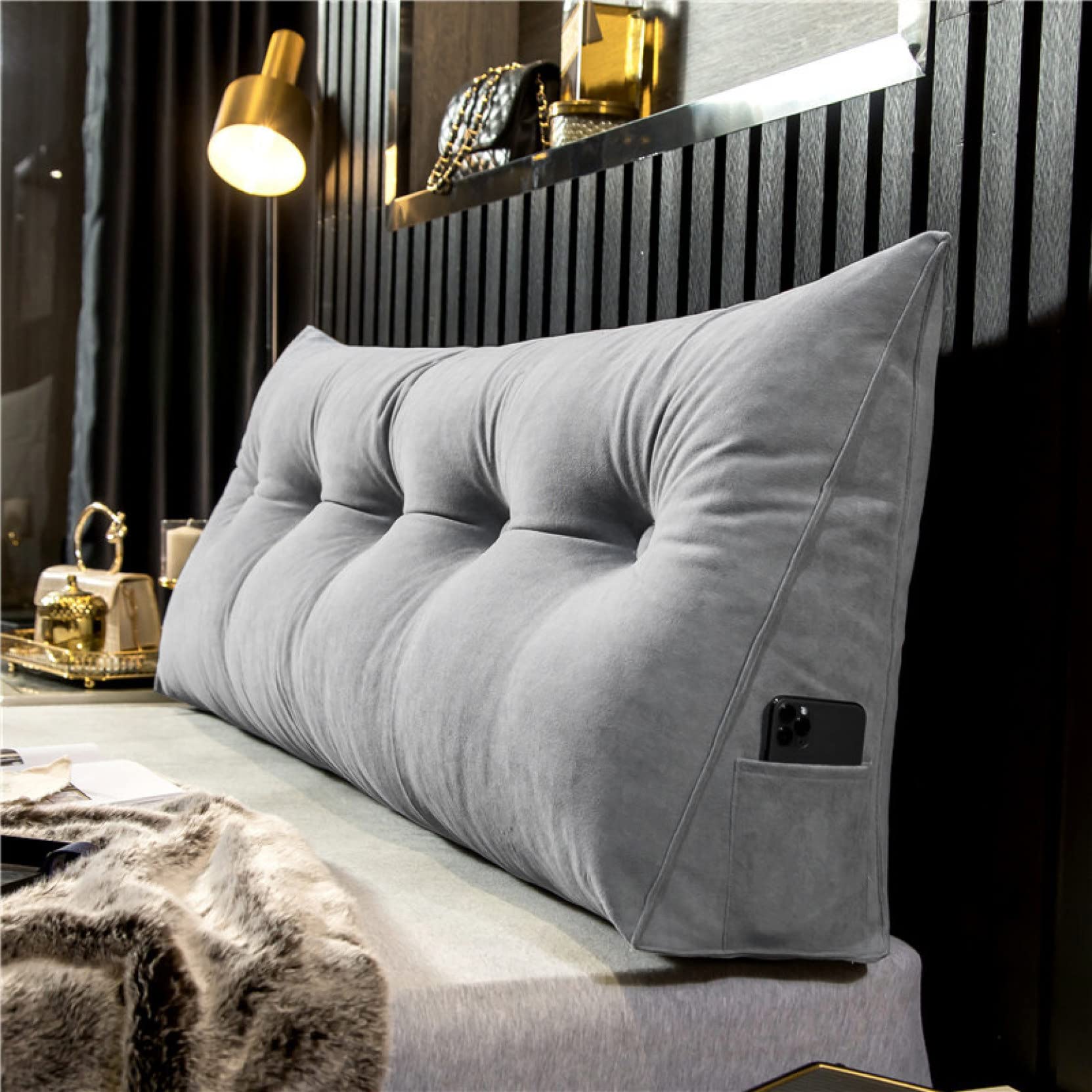 Amazon｜腰枕 背当てクッション 三角 サイドポケット付き 背もたれ