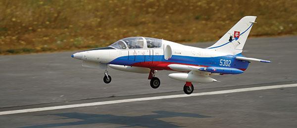 Freewing L-39 Albatros 80mm EDF Jet | Model Aviation