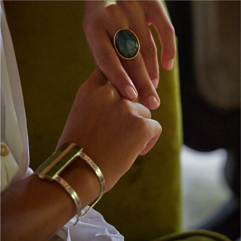 翡翠の大きな指輪 – niin