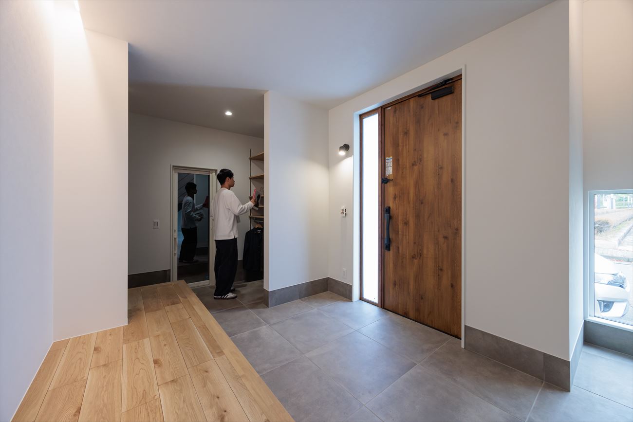 東玄関の平屋の実例｜家事動線の良い間取りのアイディアと注意点