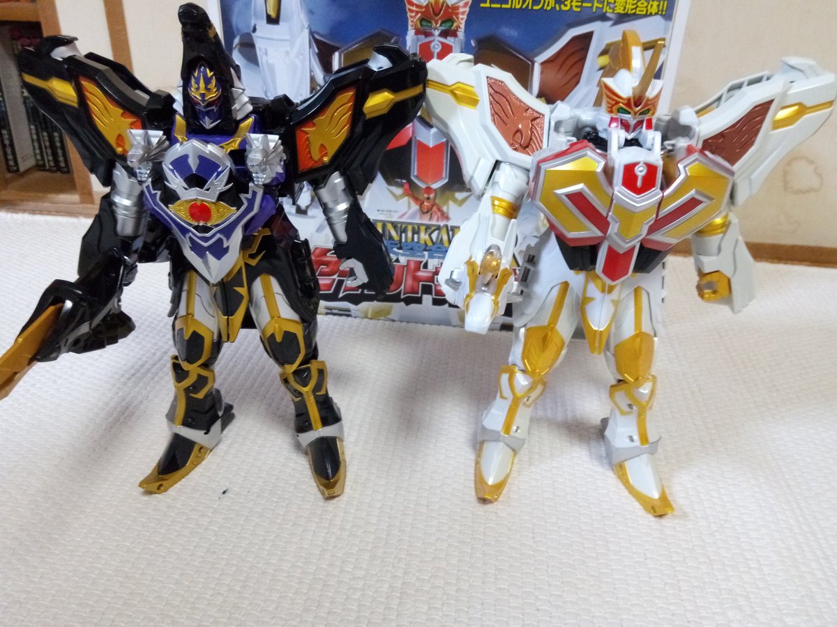 ファイヤーカイザー単体 ウルカイザーandセイントカイザーの並び