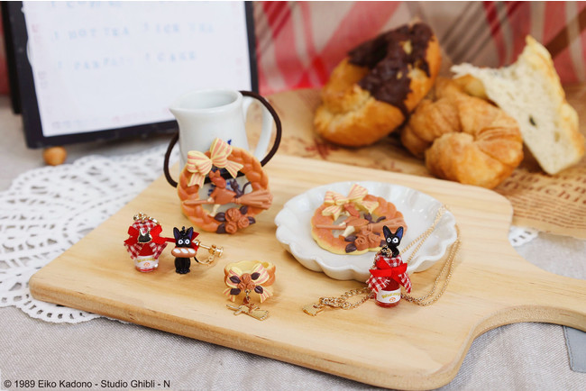 スタジオジブリ作品グッズショップ 「どんぐり共和国」にて「もりの