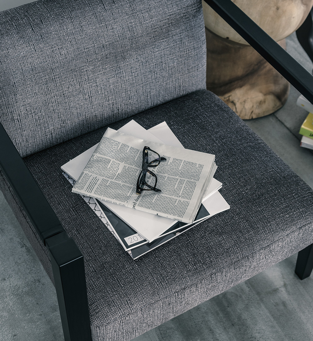 LOS（ロス）｜Chairs｜Lounge Chairs｜Ritzwell（リッツウェル）