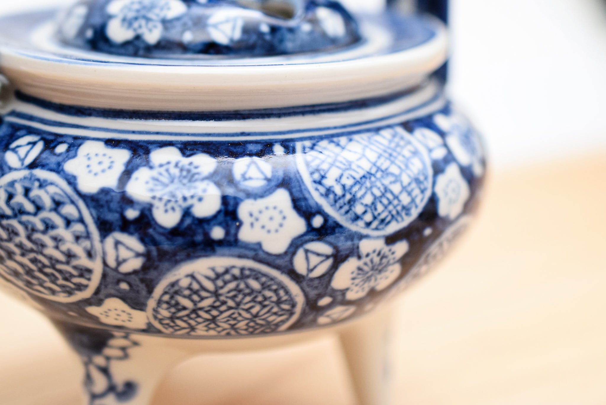 生産終了】4号香炉 染付丸紋 – Juttoku.