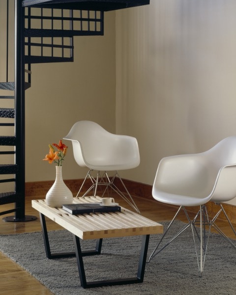 イームズ シェルアームチェア(エッフェルベース) | ハーマンミラー