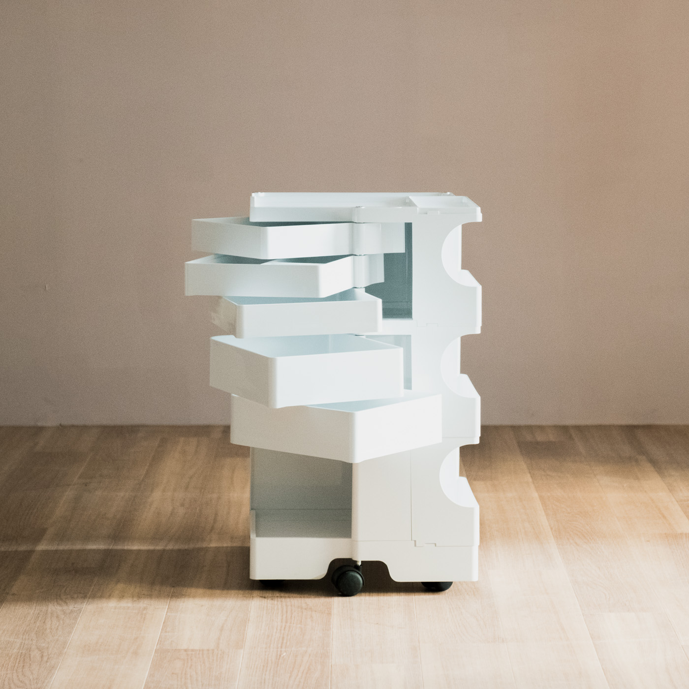 ボビーワゴン 3段(5トレイ) (カラートルネードグレー) | ビーライン(B