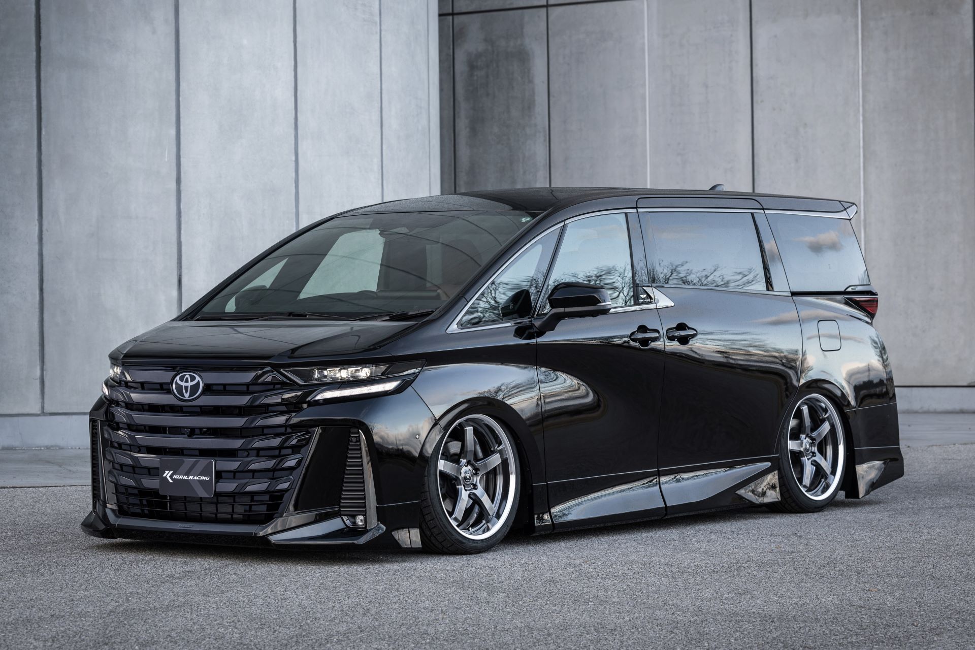 40VELLFIRE ヴェルファイア用エアロパーツSTYLE KIT スポイラー完成
