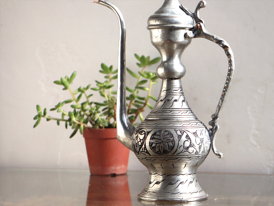 キリムスタイル / トルコ・銅製の水差し・アンティークシルバー/高さ27cm