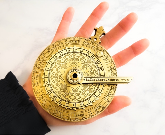 夜空で時を知る星時計。アウトドアシーンでより豊かな時間を