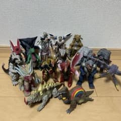 ウルトラマンティガ怪獣ソフビ 18体セット - メルカリ