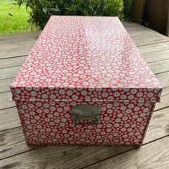 入手困難アンティーク 】レトロ ブリキ缶 衣装ケース - メルカリ